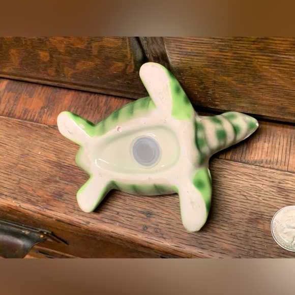 Vintage Green Glazed Ceramic Figural Turtle Shaped Salt Pepper Shaker Figurine - Picture 13 of 14